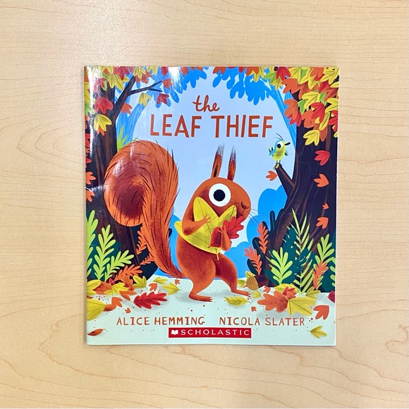 🍁 Fall-themed children’s book bundle - Picture 5 of 12